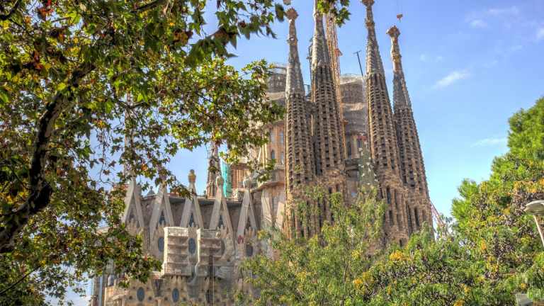 Sagrada Familia, unul dintre cele mai frumoase locuri de vizitat în Barcelona