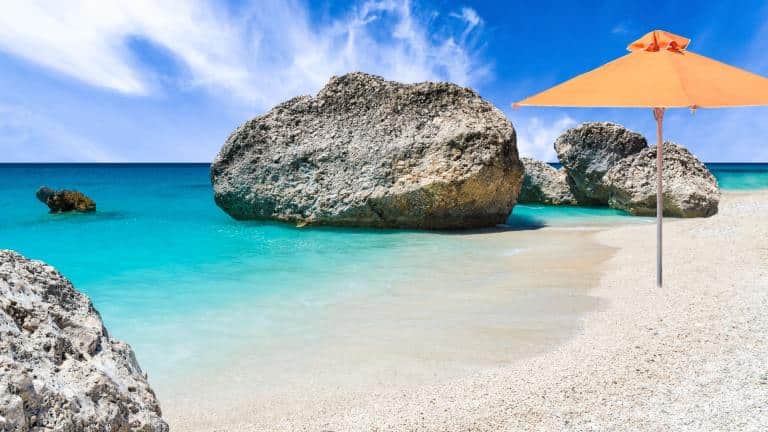 Cele mai frumoase plaje din Grecia continentală pe care să le vizitezi