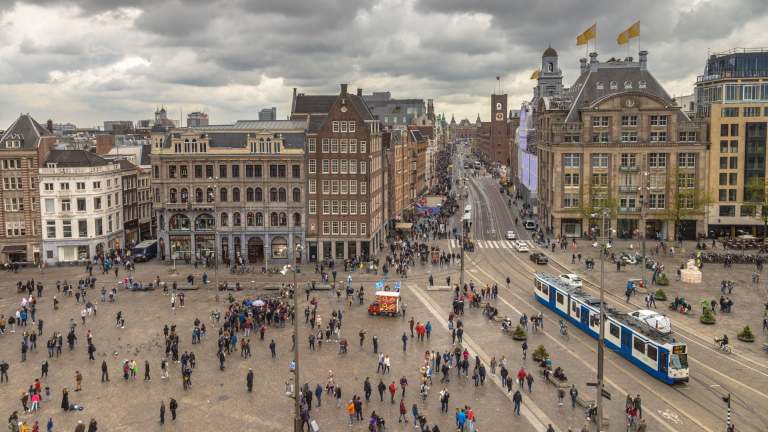 Explorând Piața Dam - Inima politică și socială din Amsterdam