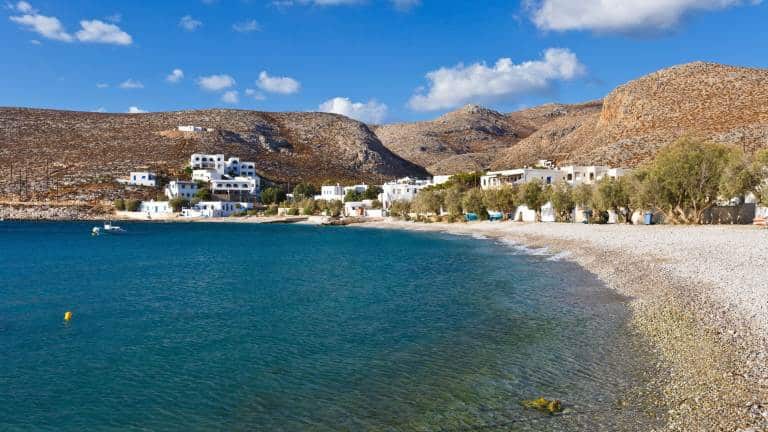 Folegandros - Mică și liniștită, cu plaje superbe și sate tradiționale