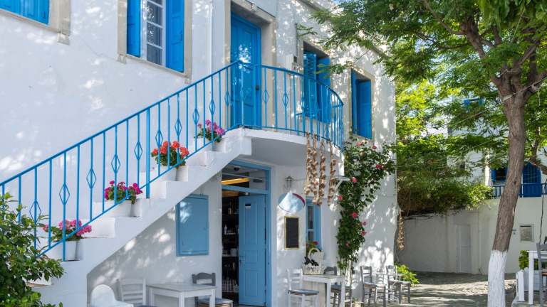 Folegandros - Mică și liniștită, cu plaje superbe și sate tradiționale 3