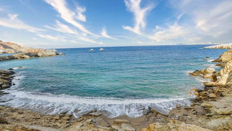 Folegandros - Mică și liniștită, cu plaje superbe și sate tradiționale 4
