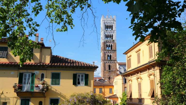 Excursie în Lucca lângă Pisa