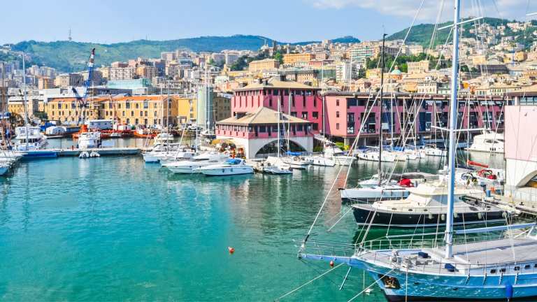 Portul Genova Italia