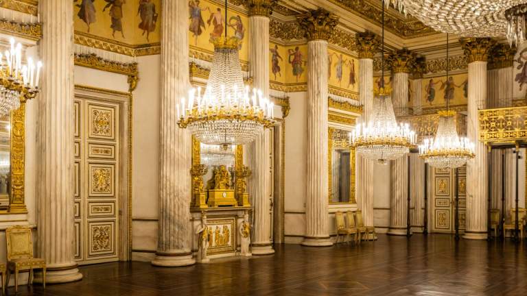 Explorând Palatul Regal din Torino